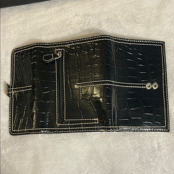 LIZ CLAIBORNE Black Croc-Embossed Tote And Matching Wallet - Picture 9 of 12